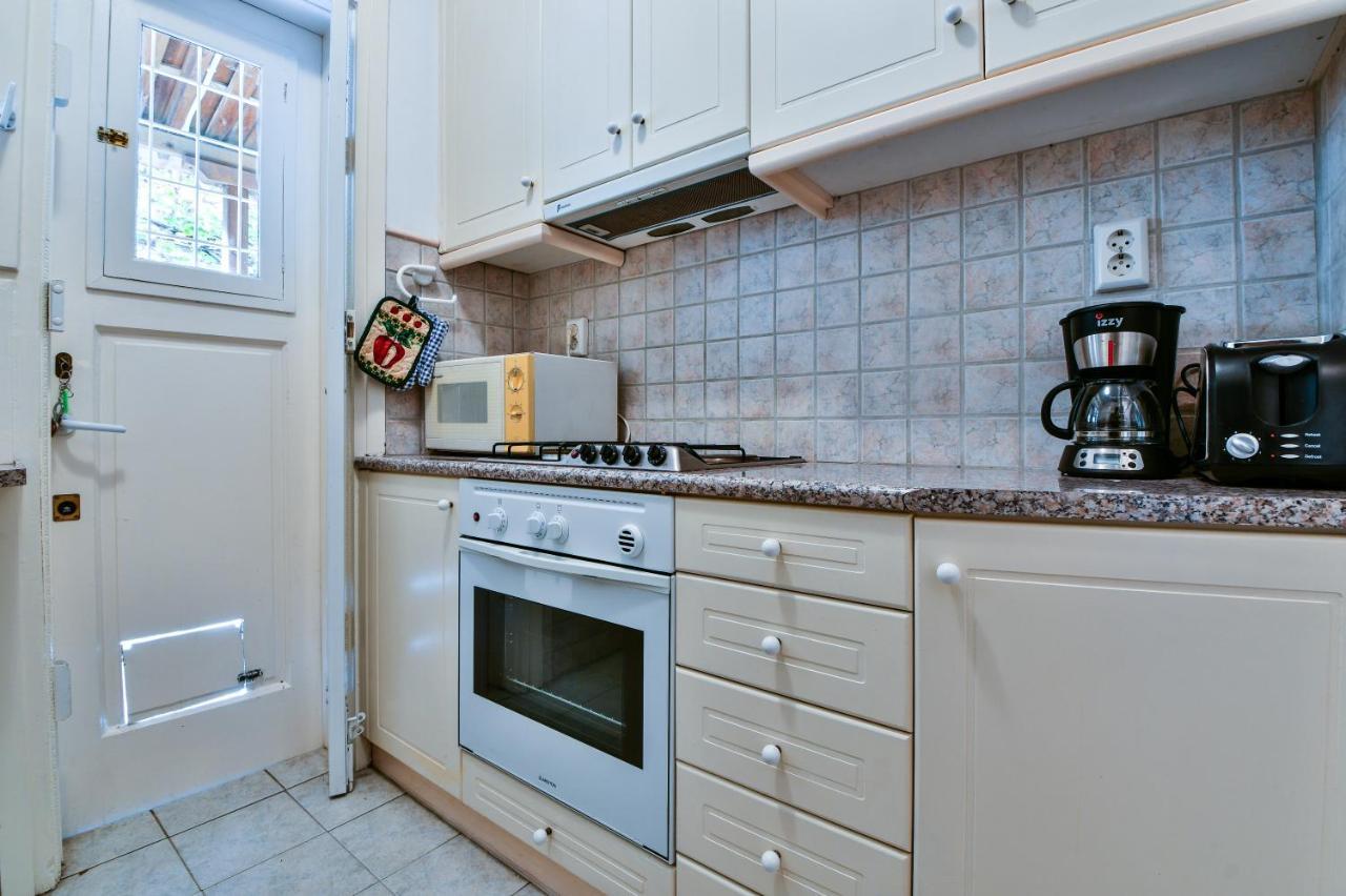 Groovy Apartment By The Sea With Garden Palaio Faliro ภายนอก รูปภาพ